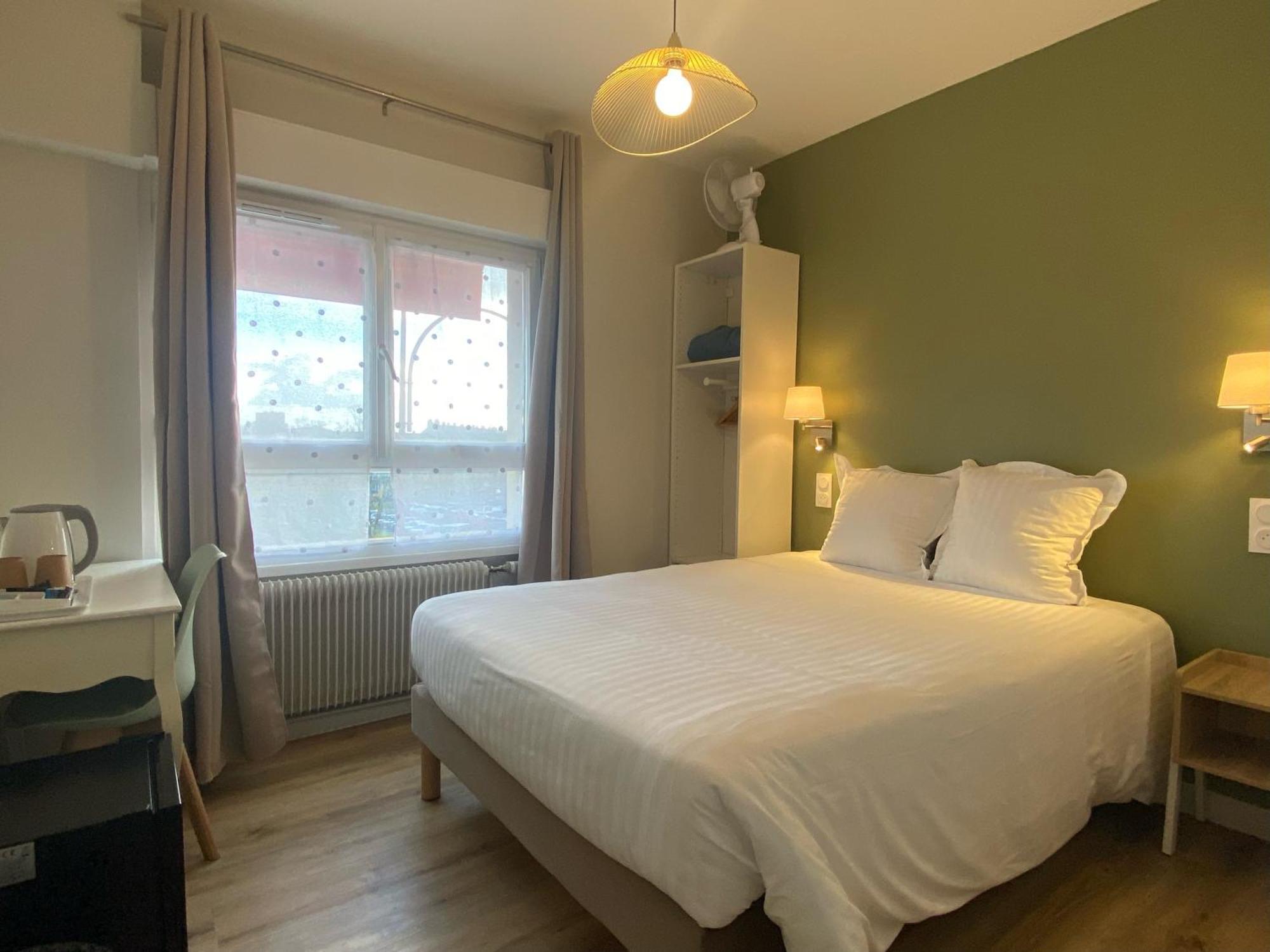 Hotel De Bretagne Fougeres Ngoại thất bức ảnh