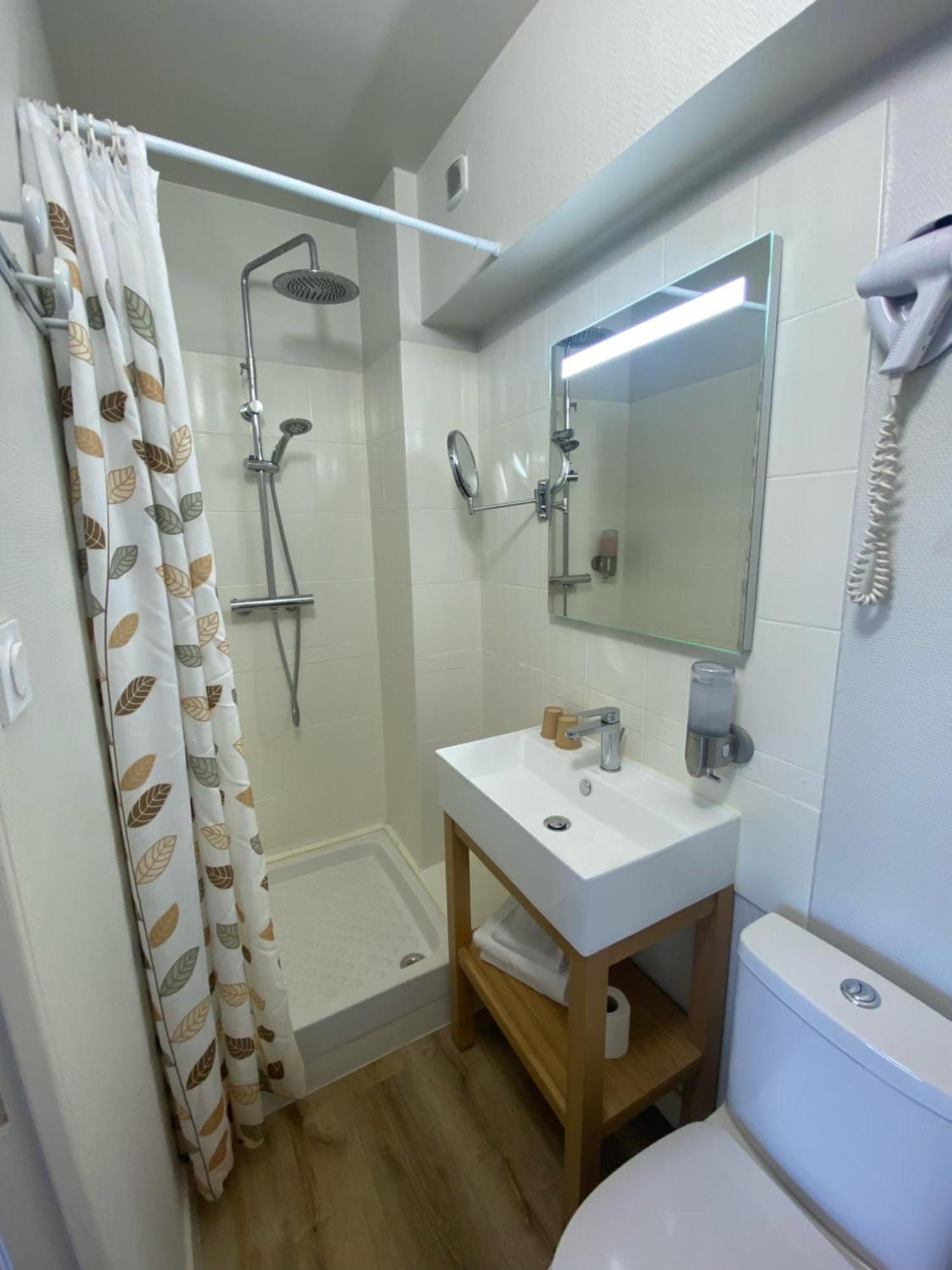 Hotel De Bretagne Fougeres Ngoại thất bức ảnh