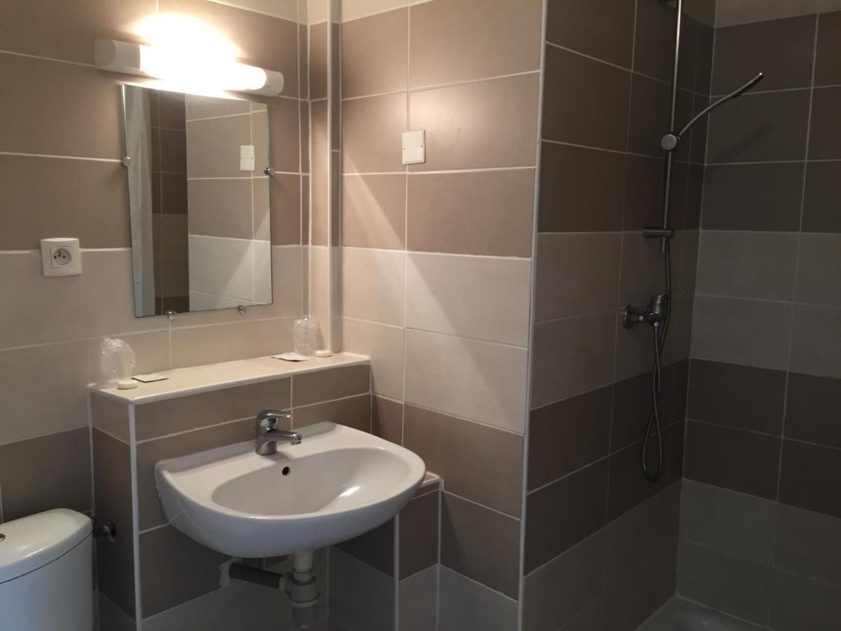 Hotel De Bretagne Fougeres Ngoại thất bức ảnh